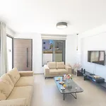 Trinity וילה פאראלימני