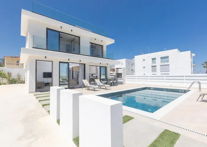 Trinity Vila Paralimni